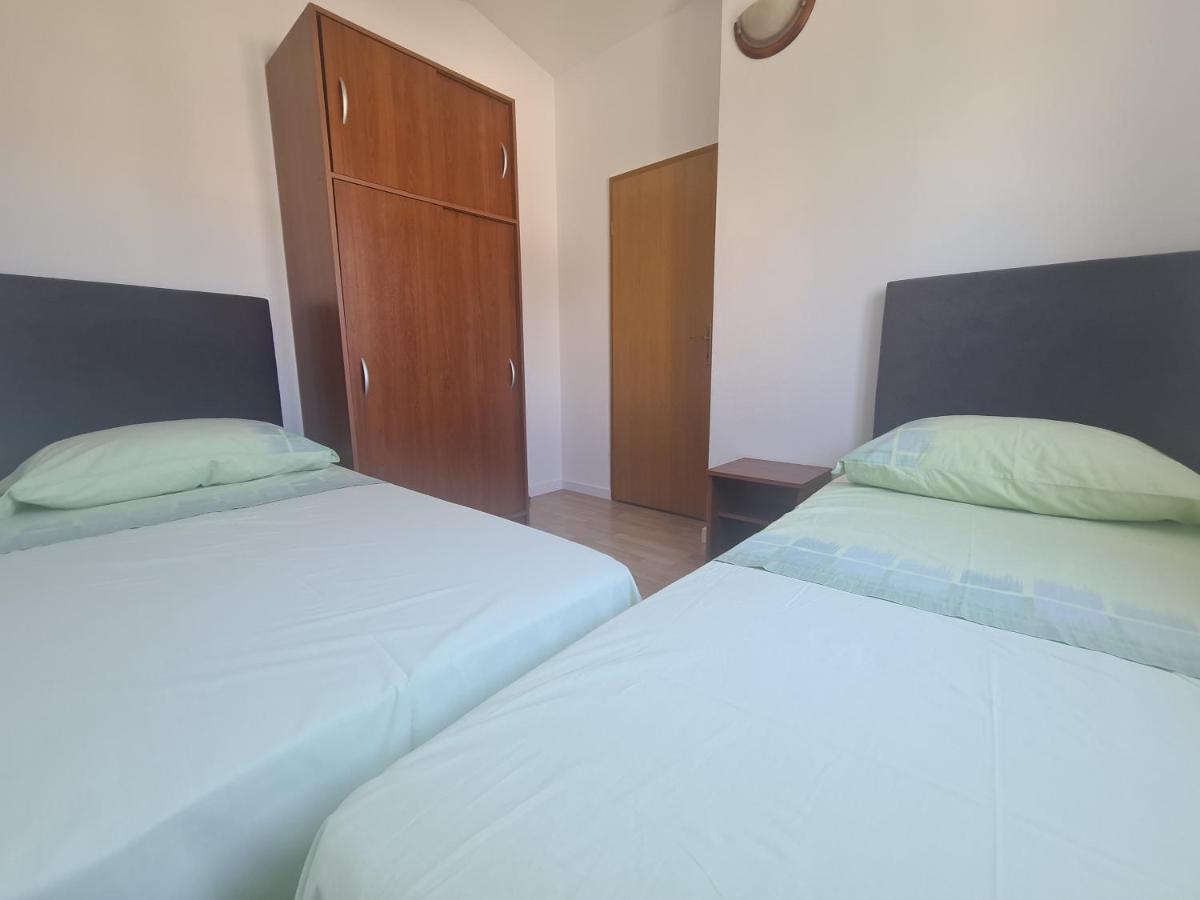 Apartments Jelica สลาทิเน ภายนอก รูปภาพ