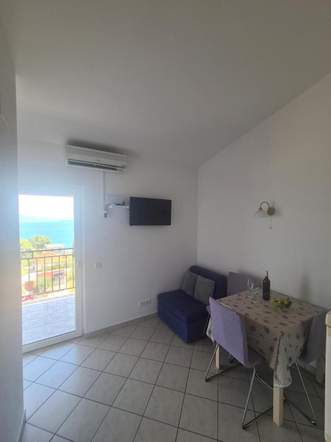 Apartments Jelica สลาทิเน ภายนอก รูปภาพ