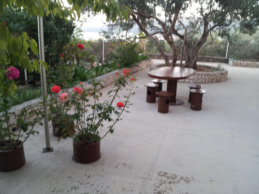 Apartments Jelica สลาทิเน ภายนอก รูปภาพ